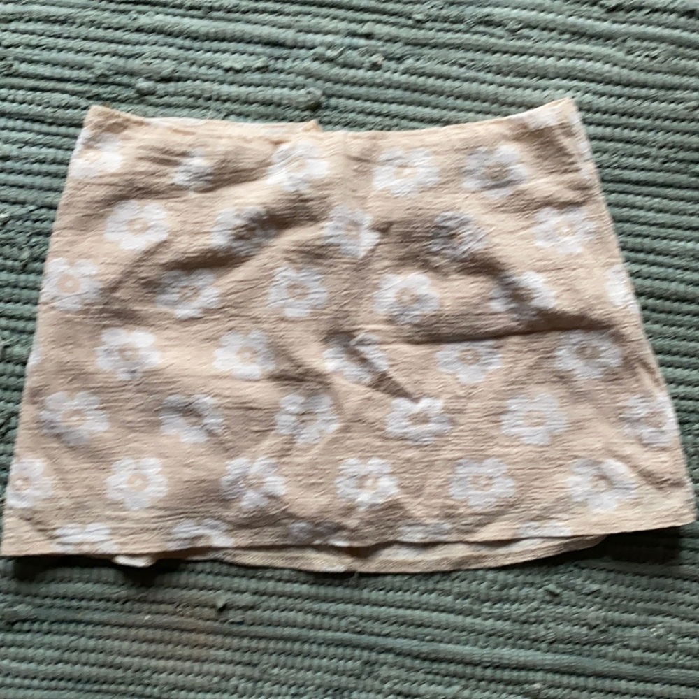 Floral mini skirt